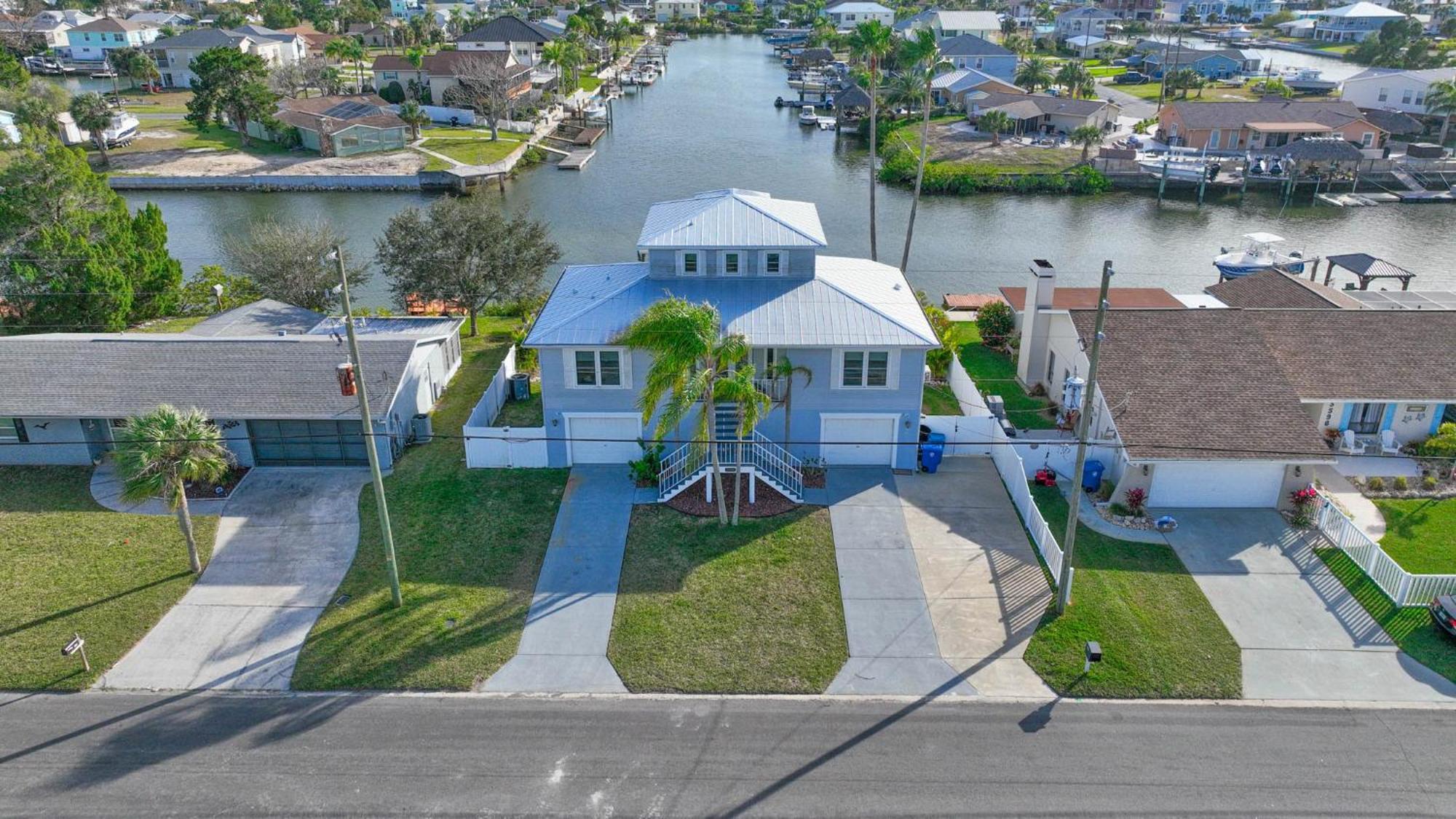 5 Bed3Bath Waterfront Pool Home With Full Gym, Office, And Heated Pool! Hernando Beach エクステリア 写真